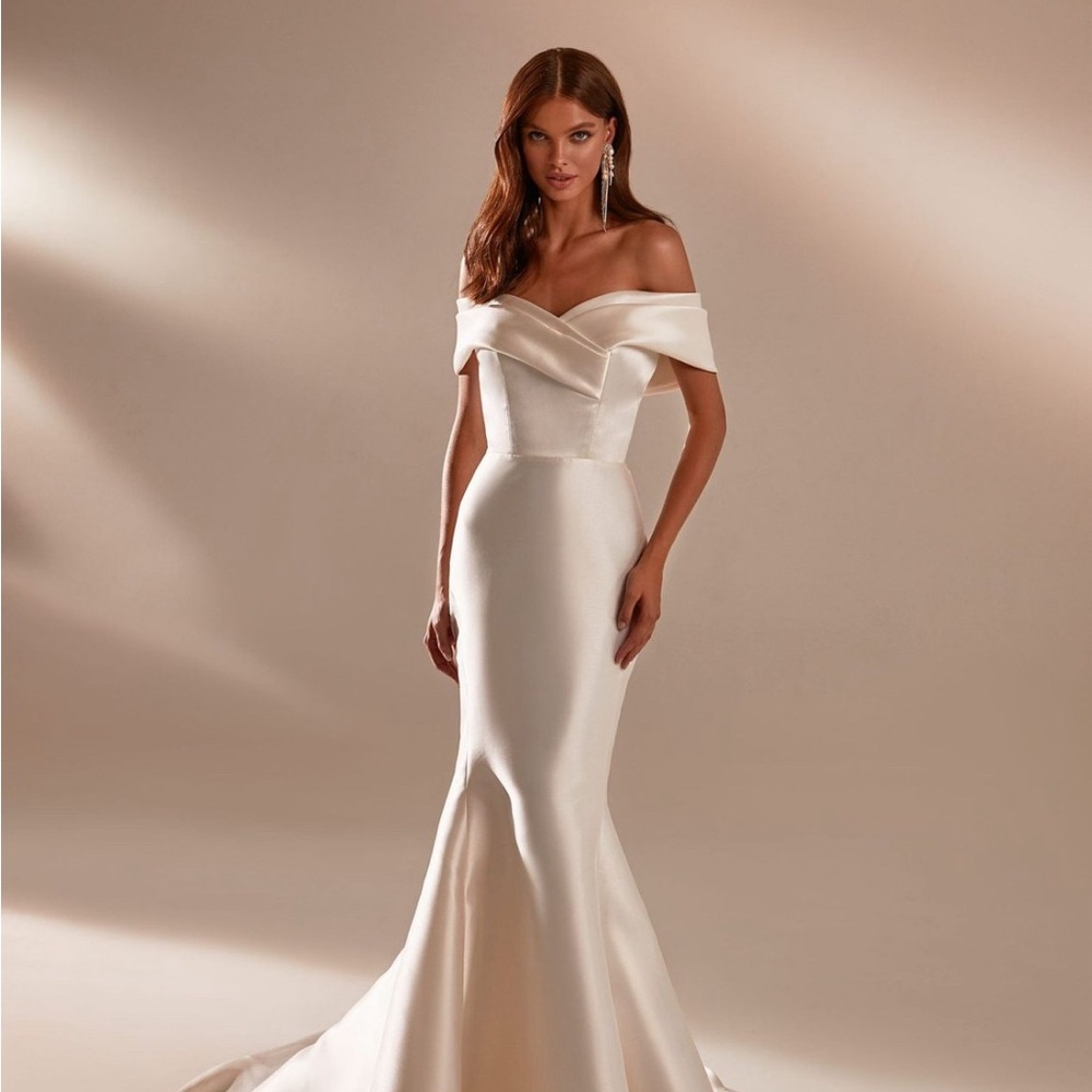 BRAND NEW Milla Nova “April” bridal dress! Never been worn! - Picture 4 of 5